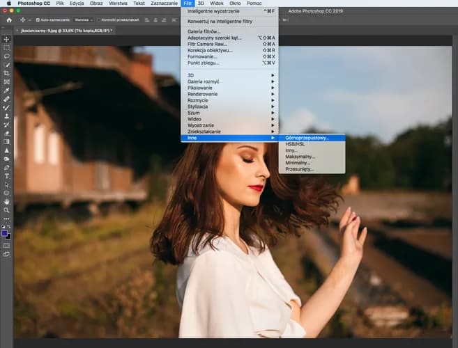 Jak wyostrzyć zdjęcie w Photoshopie i uniknąć nieestetycznego efektu