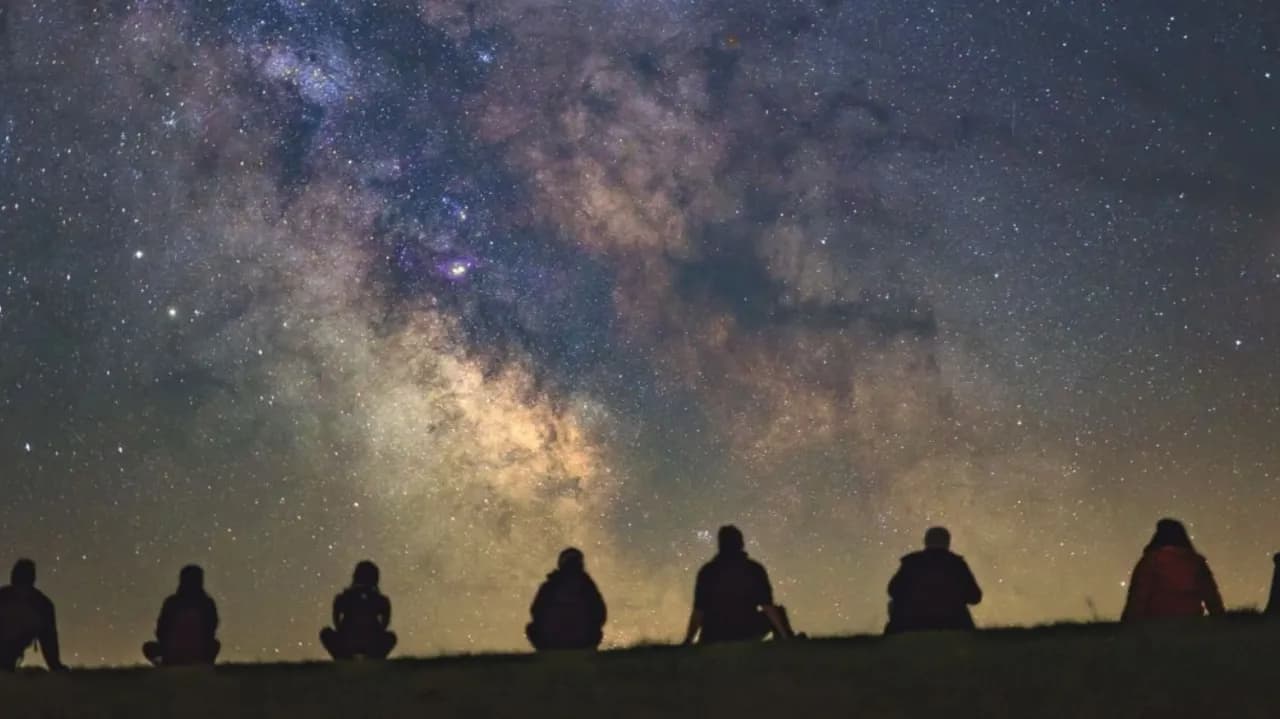 Jak zrobić zdjęcie nieba nocą telefonem i uzyskać niesamowite efekty