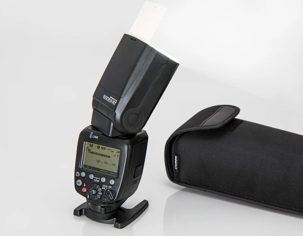 Jak używać lampy błyskowej, by uniknąć najczęstszych błędów w fotografii